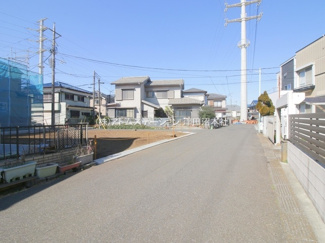 【前面道路含む現地写真】