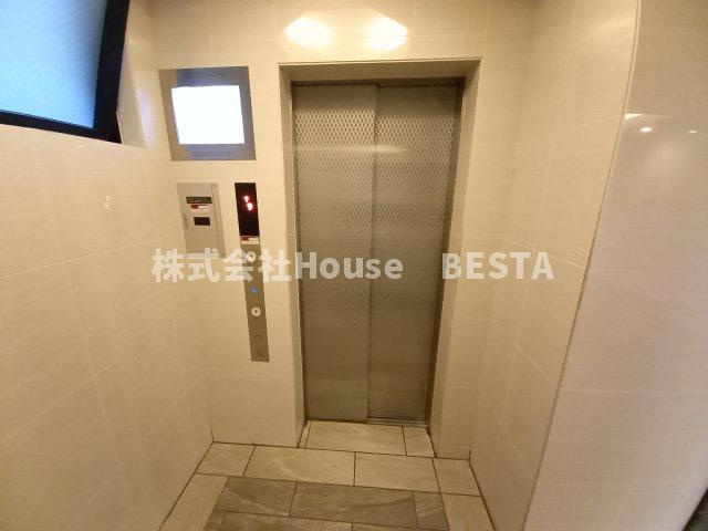 ポルト・ボヌール神戸湊川公園のロビー