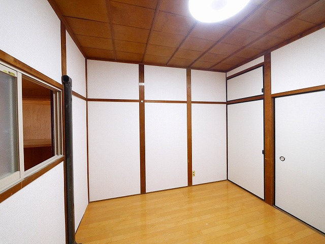 服部邸の洋室|きれいな洋室です