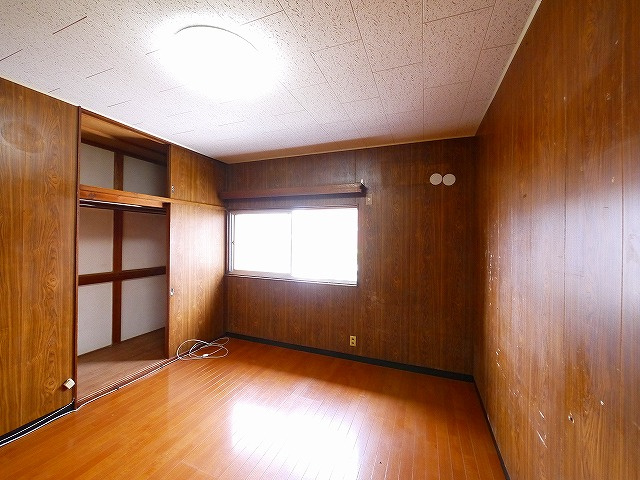 服部邸の洋室|広々とした洋室です