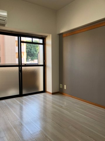 仲介手数料0！！サンピアオカヤスの居間・リビング