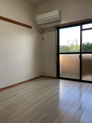 仲介手数料0！！サンピアオカヤスの居間・リビング