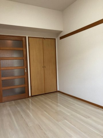 仲介手数料0！！サンピアオカヤスの居間・リビング