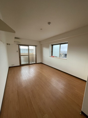 【洋室】 | メゾン・スパイラル