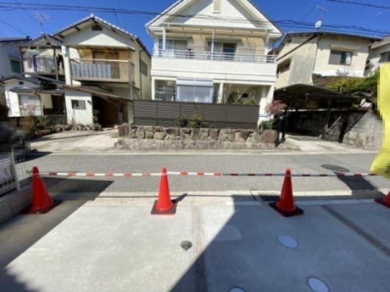 新築戸建　安東4丁目の前面道路含む現地写真