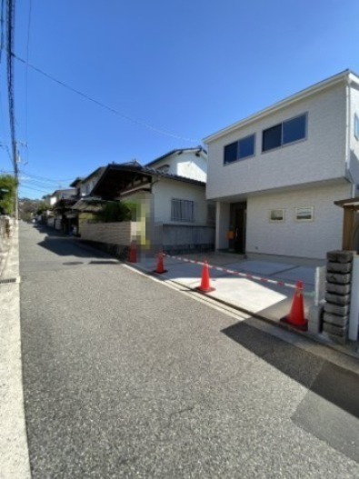 新築戸建　安東4丁目の前面道路含む現地写真