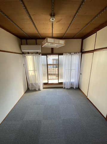 【洋室】 | 東大泉2丁目戸建 | 押入れ収納付きの洋室です(^^)/