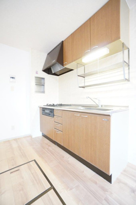 【キッチン】 | ラヴェニュE | ※同物件・反転タイプの写真です。