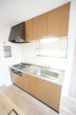 【キッチン】 | ラヴェニュE | ※同物件・反転タイプの写真です。