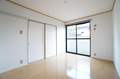 【洋室】 | ラヴェニュE | ※同物件・反転タイプの写真です。