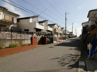 【前面道路含む現地写真】