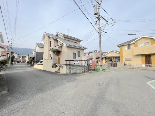 福岡市早良区内野３丁目の前面道路含む現地写真