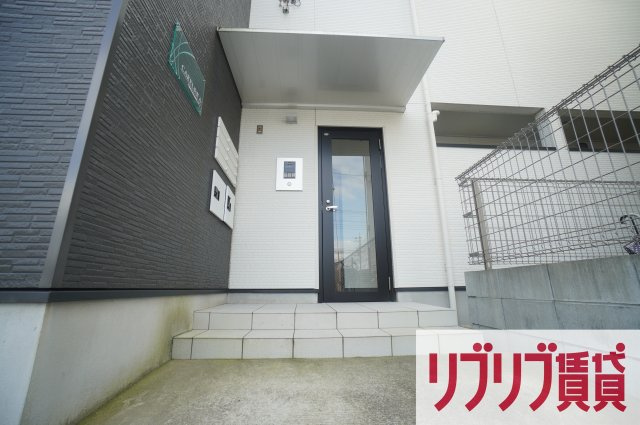 CAREL浜野Aのエントランス