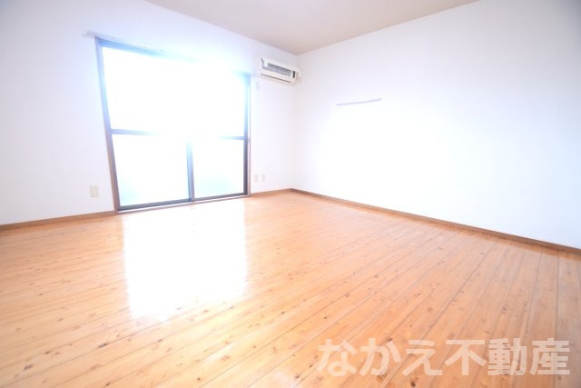 【居間・リビング】 | ゆったりとした居間です