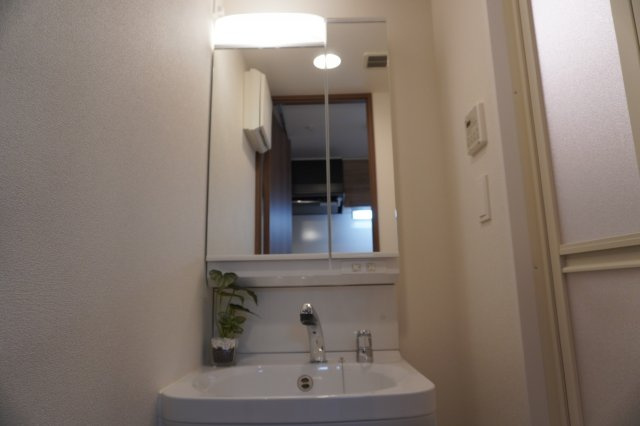 仲介手数料0！！アステリ鶴舞エーナの洗面所