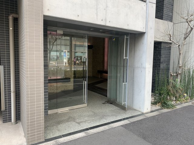 Risingplace大森のエントランス