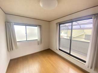 【洋室】 | 下石倉町中古戸建て | ■嬉しい都市ガスエリアです！
■お問い合わせはイオンハウジング高崎店まで！