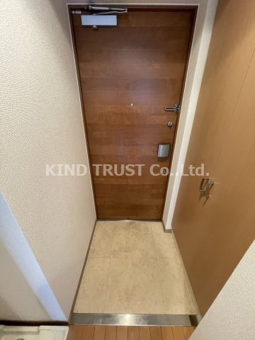 エステムコート梅田・天神橋リバーフロントの玄関|落ち着いた玄関です