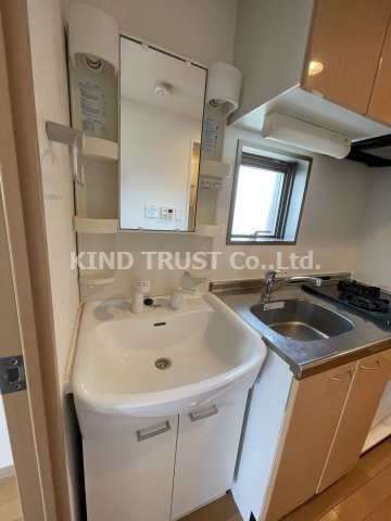 エステムコート梅田・天神橋リバーフロントの洗面所|忙しい朝には欠かせない洗面所です