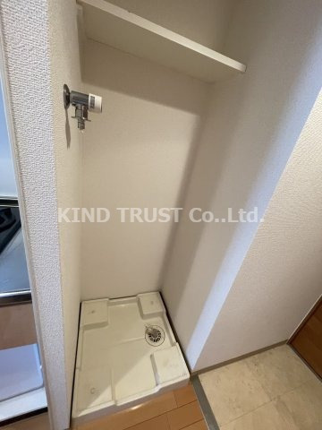 エステムコート梅田・天神橋リバーフロントの設備|室内洗濯機置き場です