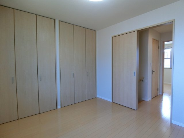 カーサ・ヴィアソーレの洋室