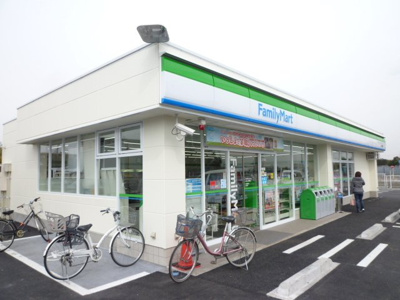 ファミリーマート 大和上草柳店まで200ｍ