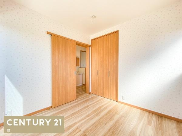 岩出市曽屋　中古戸建の洋室|【洋室】
クローゼット付きの洋室です