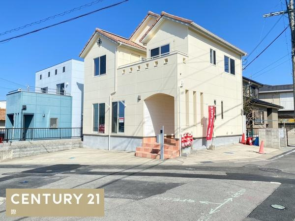 岩出市曽屋　中古戸建の駐車場|【駐車場】
3台可能です