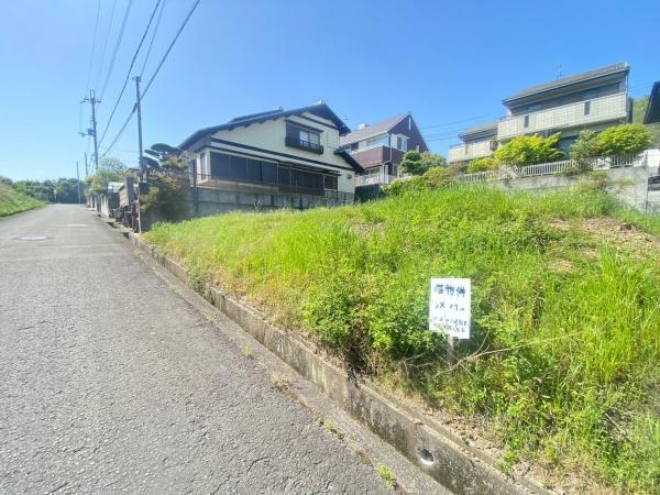 岩出市紀泉台　土地の前面道路含む現地写真