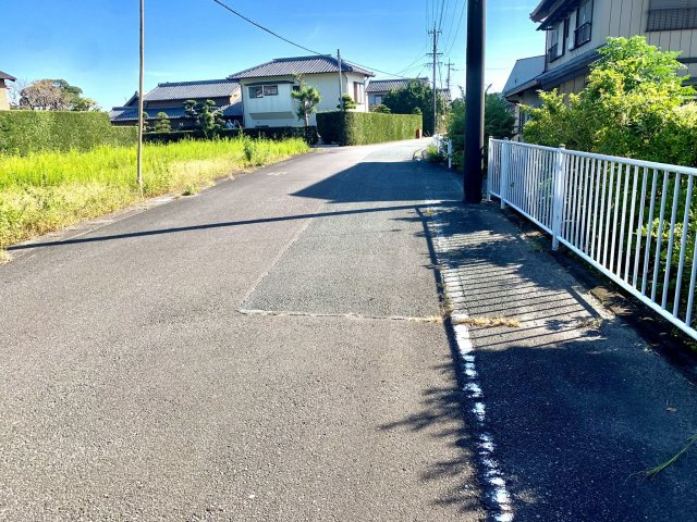 売中古戸建　御前崎市合戸の前面道路含む現地写真|前面道路含む現地写真です