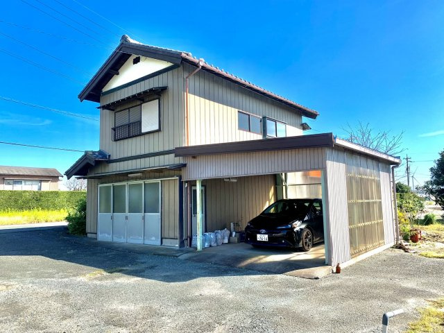 売中古戸建　御前崎市合戸の駐車場|車庫です