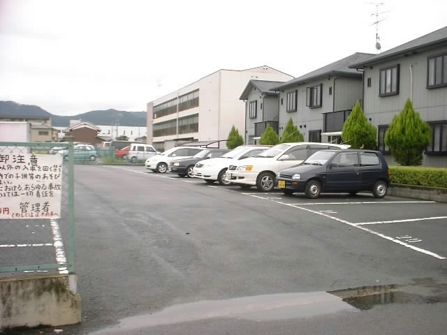 北側駐車場の駐車場