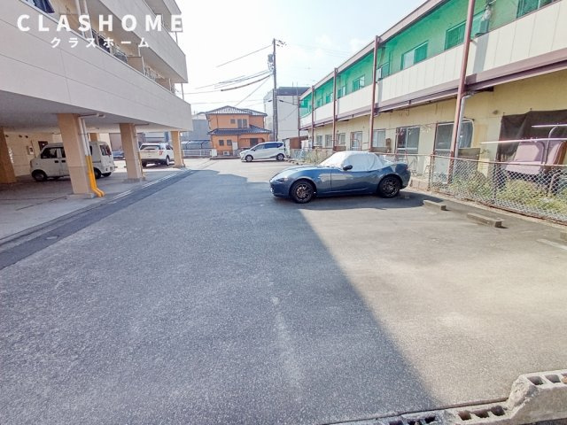 コーポイーストC　　　刈谷市近郊の賃貸はクラスホームの駐車場