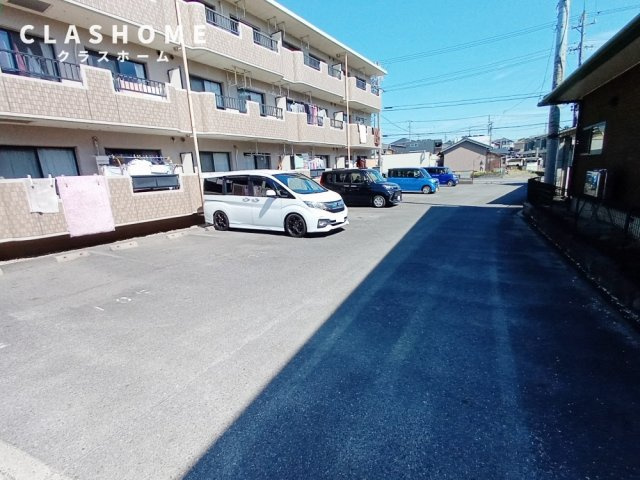 レジデンスあおみ　　　刈谷市近郊の賃貸はクラスホームの駐車場