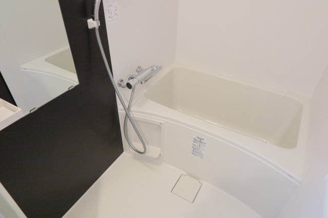 レオンコンフォート難波アッシュの浴室