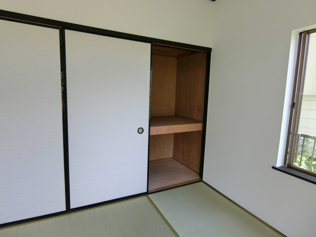 大網白里市細草貸家の収納