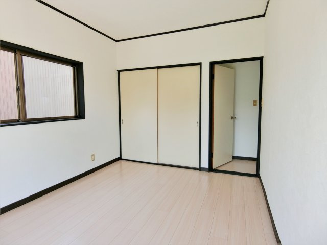 大網白里市細草貸家の洋室