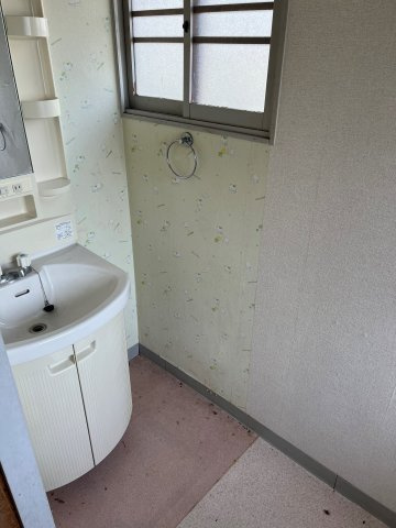 津山市小田中　売土地75.27坪（古屋あり）のその他|解体予定の建物内部