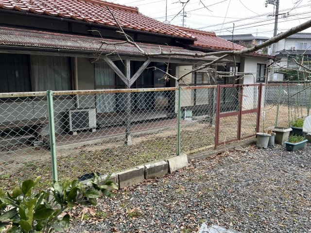 津山市小田中　売土地75.27坪（古屋あり）の外観|解体予定の建物
