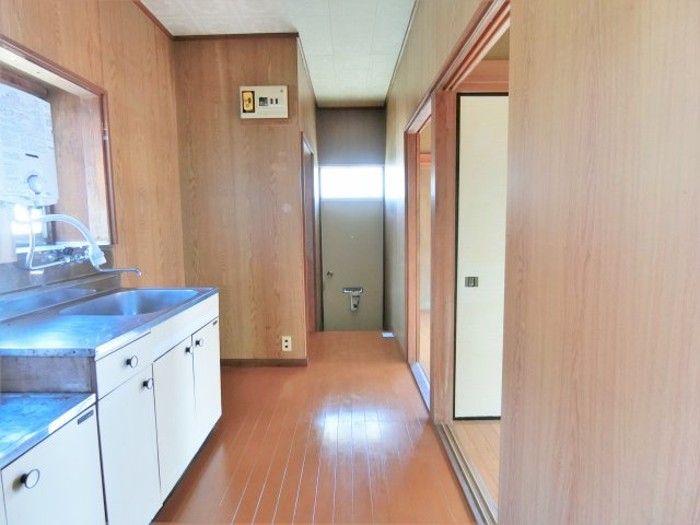 塚瀬貸家のキッチン