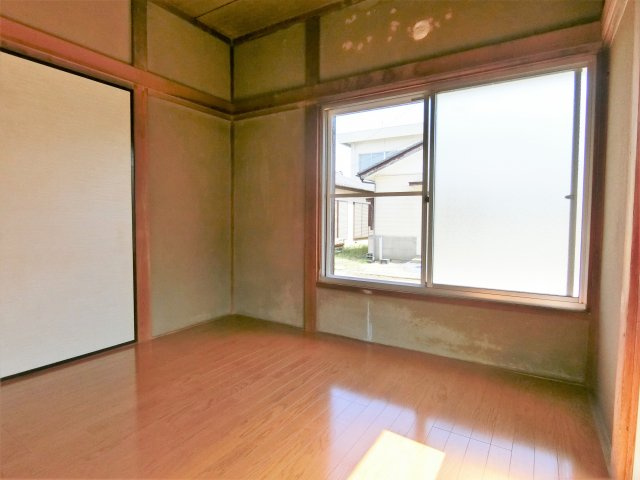 塚瀬貸家の洋室