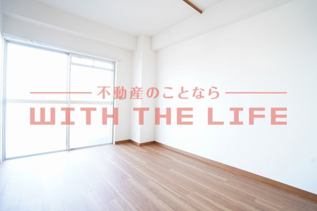 組坂ビルNo8【キャッシュバック対象物件】の居間・リビング|リビングです