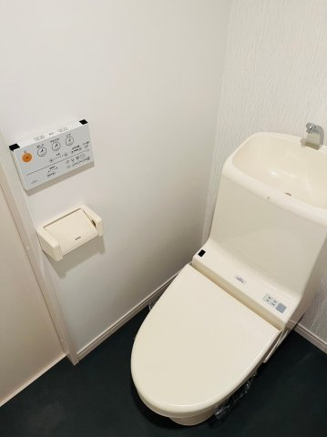仲介手数料0円！！Kohimari志賀本通のトイレ