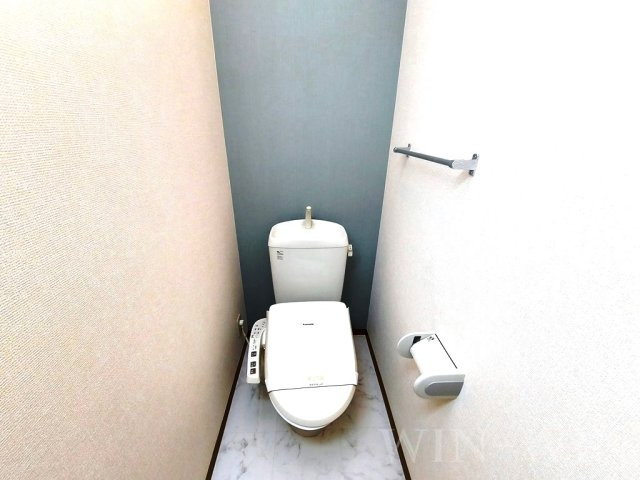 ラ・ポールMAEHATA Aのトイレ