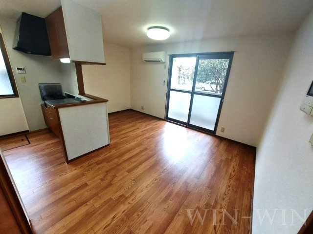 ラ・ポールMAEHATA Aの居間・リビング