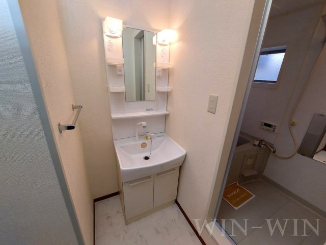 ラ・ポールMAEHATA Aの洗面所