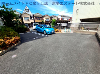 【駐車場】
