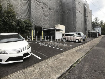 【駐車場】 | グラン菱池 | 駐車場完備です