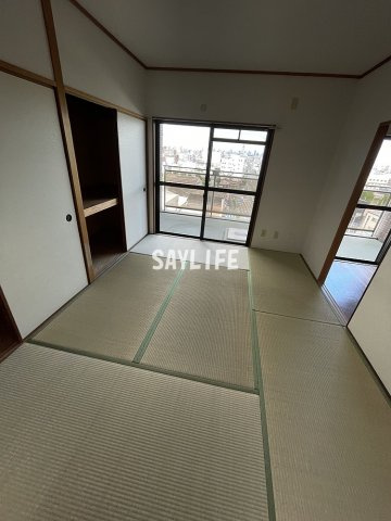 三京ビルの和室