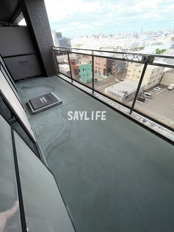 三京ビルのバルコニー